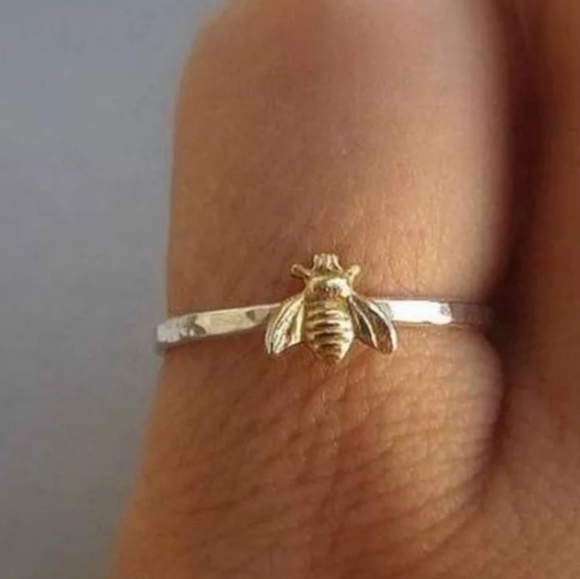 Tiny Gold Honey Bee Insect Engagement Wedding Ring - Picture 6 of 6